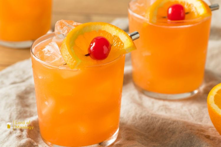 rum swizzle cocktail